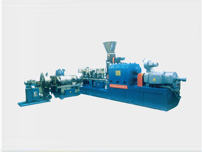 Two-stage compounding extruder